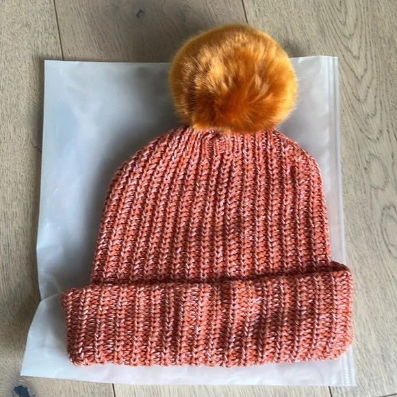 Love Your Melon Longhorn and White Winter Hat - Picture 3 of 5